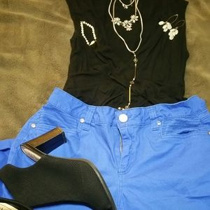 New Directions weekend Blue Jeweled Capris